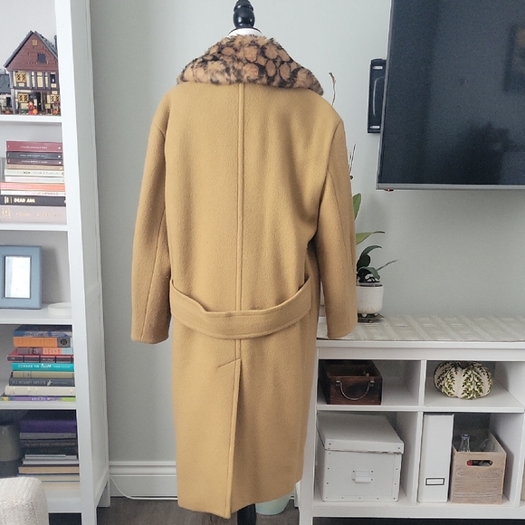 Coach Camel Coat with Gold Button - Picture 6 of 9